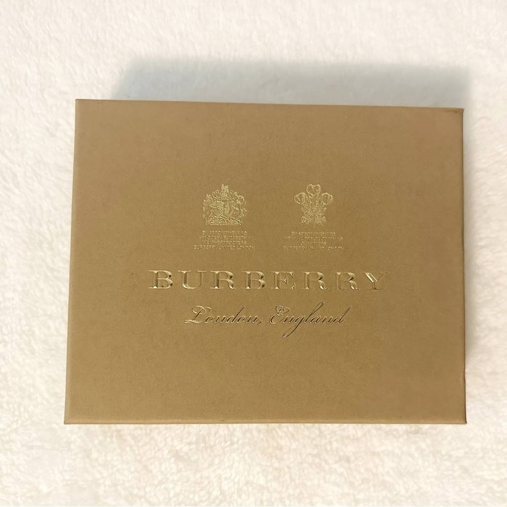 Burberry Wallet BOX and DUST BAG - Picture 2 of 9